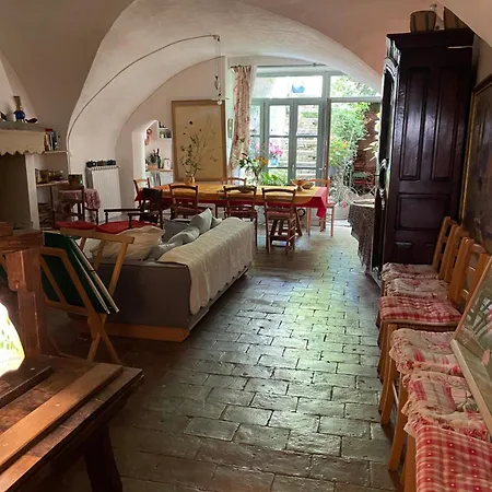 Guest house Les Asphodeles 3 *